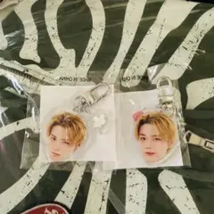 treasure ドヨン 顔アクキー 喜怒哀楽