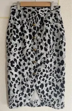 リリーブラウン　タイトスカート　ヒョウ柄　コーデュロイ