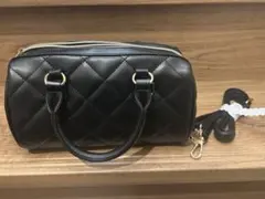 ブラックキルティングハンドバッグ