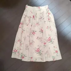 フラワープリント フレアスカート ひざ丈　７枚はぎ