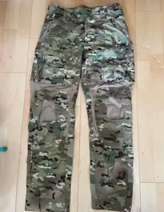 コンバットパンツ