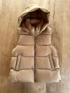 UNIQLOフード付きダウンベスト Lサイズ