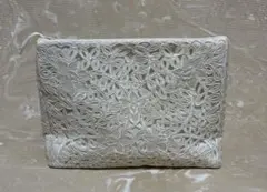 【お値下げ】イヴドローム　刺繍レースホワイトポーチ