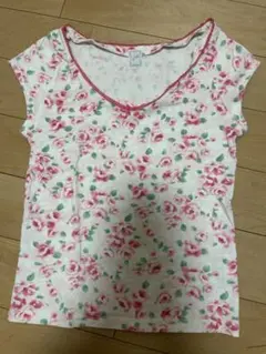 花柄 Tシャツのサムネイル