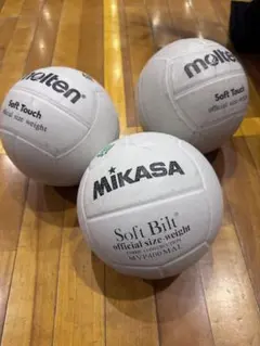 綺麗め　Mikasa & molten Soft Touch バレーボールのサムネイル