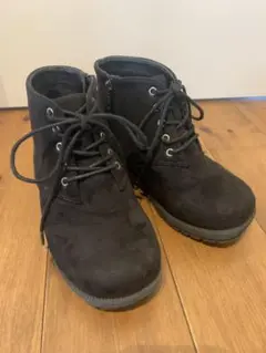 冬が待ち遠しい✨ 黒スエードジッパーブーツ