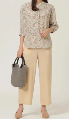 新品タグ付き　TRANS WORK トリアセツイルパンツ ベージュ 36のサムネイル