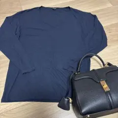 Theory ネイビー 長袖薄手ニット　vネック