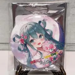 NewDays 初音ミク 缶バッジ - メルカリ