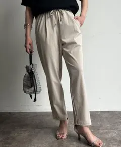 シェトワ　テーパードパンツのサムネイル
