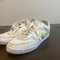 NIKE ホワイト ゴールド スニーカー