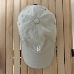 BEAMS ベージュ B刺繍 キャップのサムネイル
