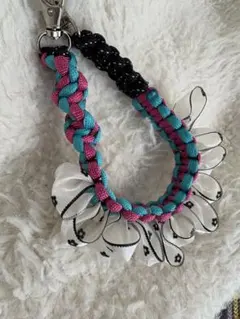 パラコード スマホ フリル ストラップ