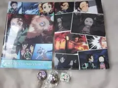 鬼滅の刃 クリアファイルとピンバッジ　消しゴム　くら寿司