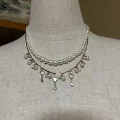 エレガントな二重パールネックレス