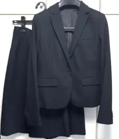 【ユニクロ】黒　レディーススーツ　Mサイズ　38 礼服　オフィス　就活　美品