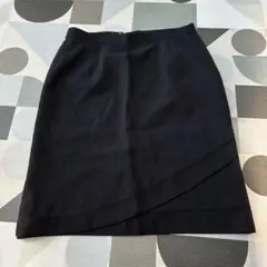 スカート　黒　裾後ろスリット