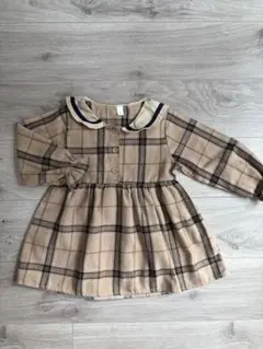 ベージュ系チェック襟付きワンピース　セーラー