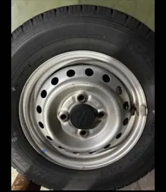 引き取り限定中古スズキホイールバリ山ダンロップ4本セット　溝の深さは6.3ミリのサムネイル