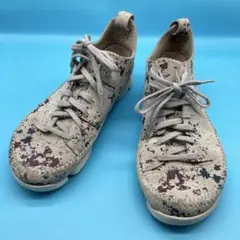 Item thumbnail for item ff18e95f-34cb-46e0-8f7d-fd8354d5633b