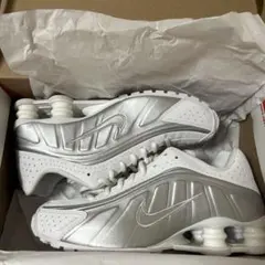Nike 2019 Shox R4ホワイト/メタリックシルバー