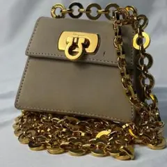 サルヴァトーレフェラガモ チェーンショルダーバッグ ミニ ガンチーニ