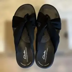 【Clarks 美品】 CLOUDSTEPPERS サンダル ブラックのサムネイル