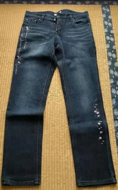 桜刺繍 ダークブルー ストレートデニム