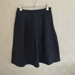 jocomomola ホコモモラ　ボトムス　スカート　ネイビー　総柄　フレアのサムネイル