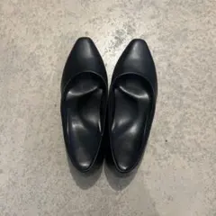 美品　ユニクロ　パンプス　黒　23cmのサムネイル