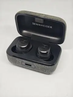 Item thumbnail for item b2ab6679-34d6-44f5-b73f-e5b1e269826b