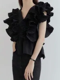 フリルノースリーブシャツ ブラウス