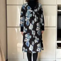 花柄Vネック長袖ワンピース