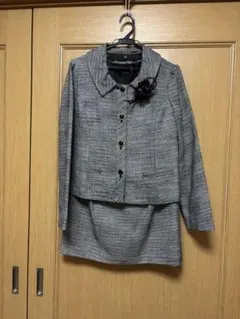 グレー系スカートスーツ
