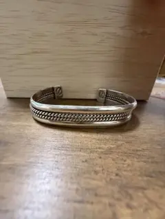 Navajo Elaine Tahe 3面スタンプ ワークバングル Ⅱ - メルカリ