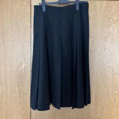 ユニクロ　黒　プリーツスカート