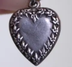 Item thumbnail for item a2523b35-a6d1-4637-8726-1d252447d396