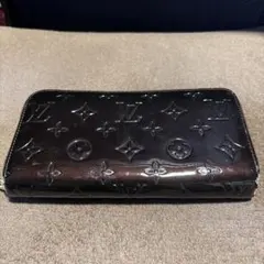 ルイ・ヴィトン モノグラムヴェルニ ジッピーウォレット 長財布 ブラック