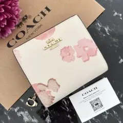 新品 COACH コーチ 折り財布 フラワー 花柄 ホワイトのサムネイル