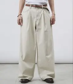 【Adoon plain】タックヘリンボーンワイドパンツ ベージュ Lサイズのサムネイル