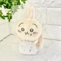 ちいかわ】デスクトップから見守るひっかけぬいぐるみ (おにぎりうさぎ
