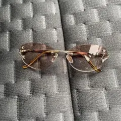 オーバル型ゴールドメタルサングラス