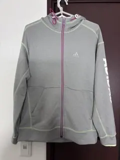 adidas フード付きジャージ ジャケット グレーのサムネイル