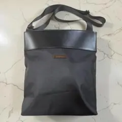 極美品 ポールスチュアート 縦型 ショルダーバッグ ナイロン メンズ 黒のサムネイル