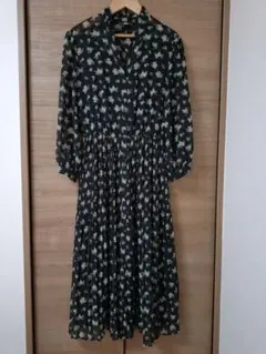 ユニクロ　Joy of Print　シフォンプリーツワンピース　7分袖　黒　M