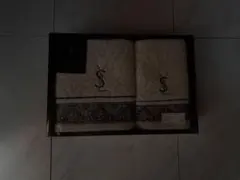 Yves Saint Laurent タオルセット ギフトボックス入り