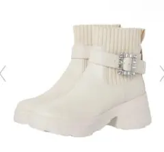 プラスダイアナ　ビジュベルトブーツ