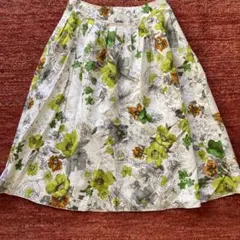 処分⭐︎PINORE フラワープリント フレアスカート