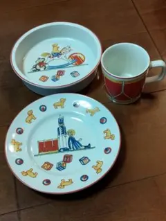 ティファニー トイズ食器3点セット Tiffany 子供食器 - メルカリ