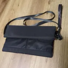 ナイロン製 ブラック サコッシュ